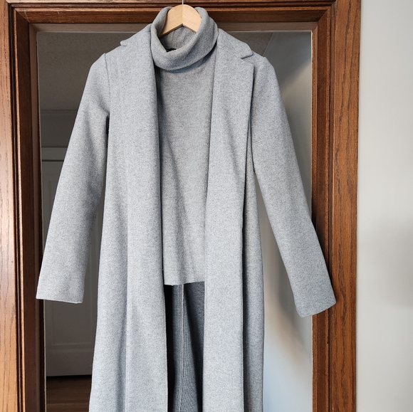 Grey Sleeveless Turtleneck Sweater - Picture 7 of 7